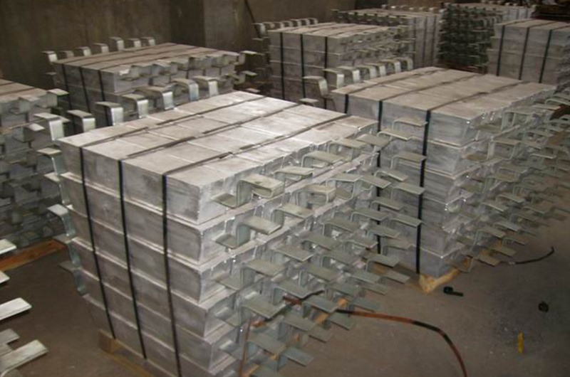 Aluminum anodes in salt water